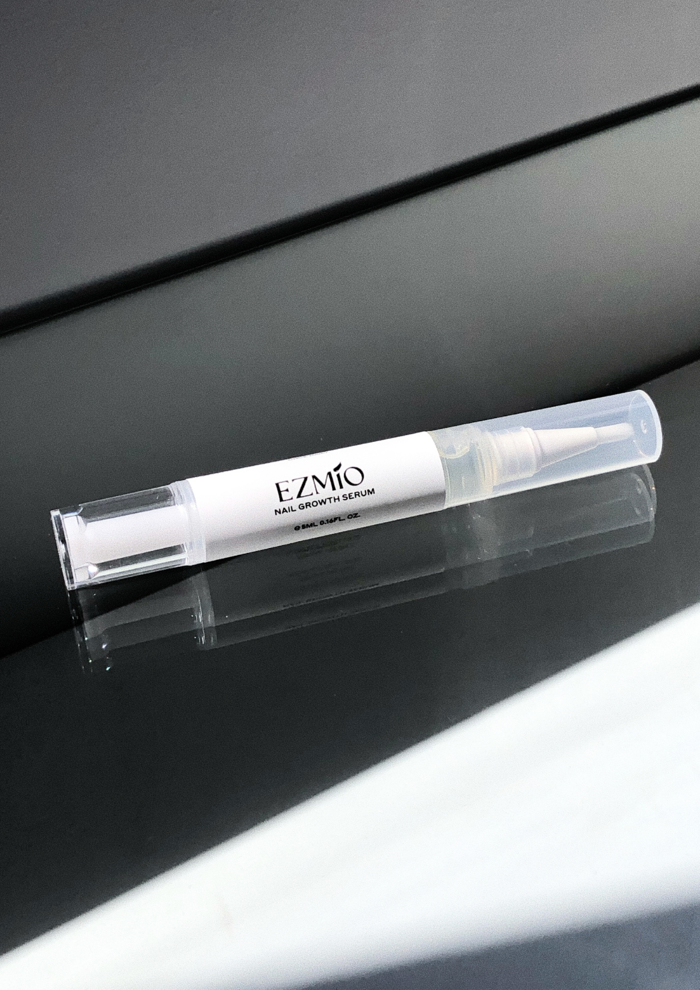 Unlock the Secret to Stronger, Healthier Nails with Ezmio's Growth Serum