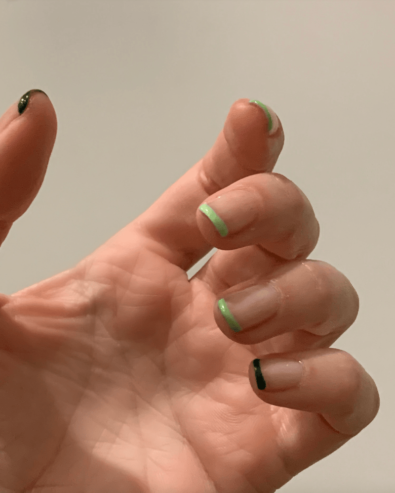 How To Create Easy Foil Leaf Nail Art – Esmio Australia
