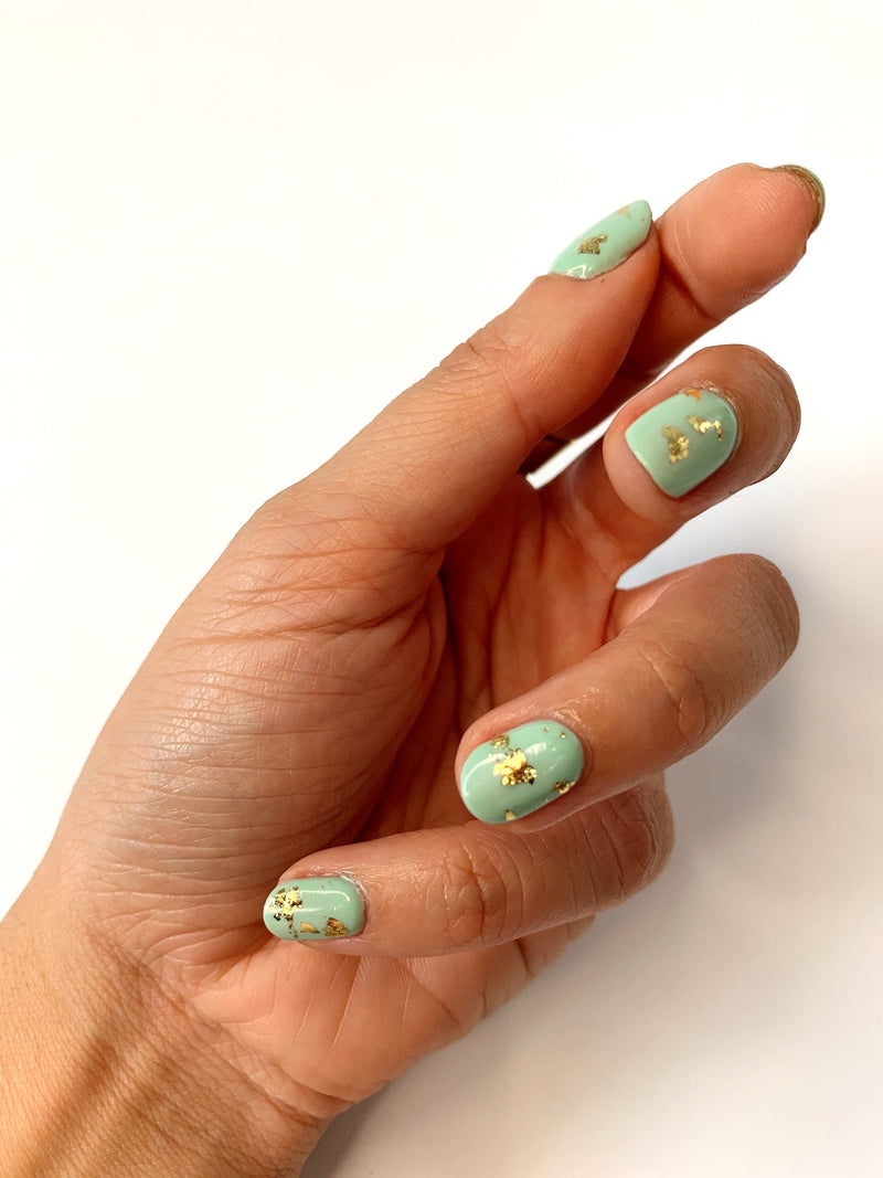 How To Create Easy Foil Leaf Nail Art – Esmio Australia